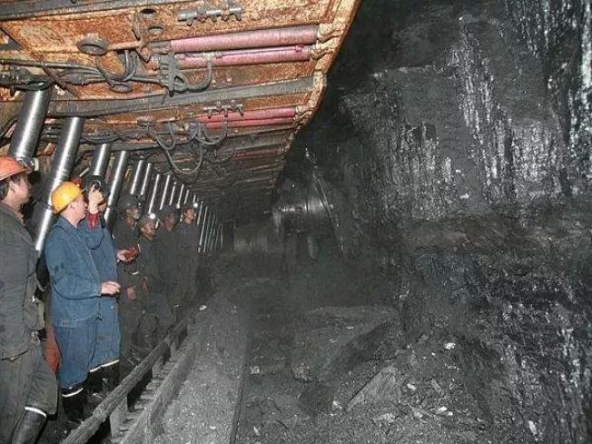 隧道工程穿煤层安全管理与技术创新