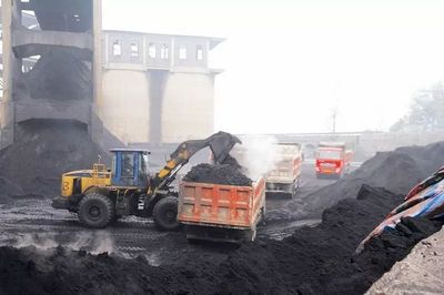 销量碾压装载机，挖掘机凭何成为土方机械王者？